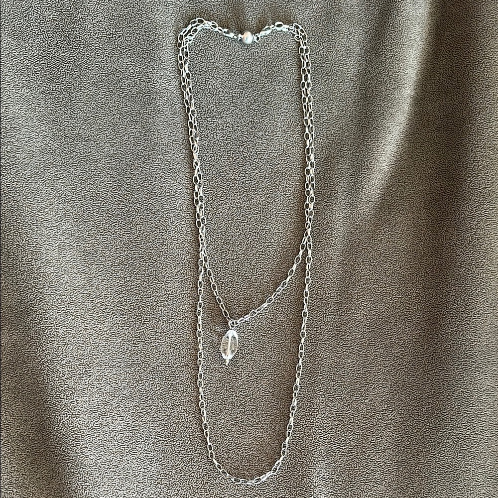 Elegant Silver Necklace with Crystal Pendant